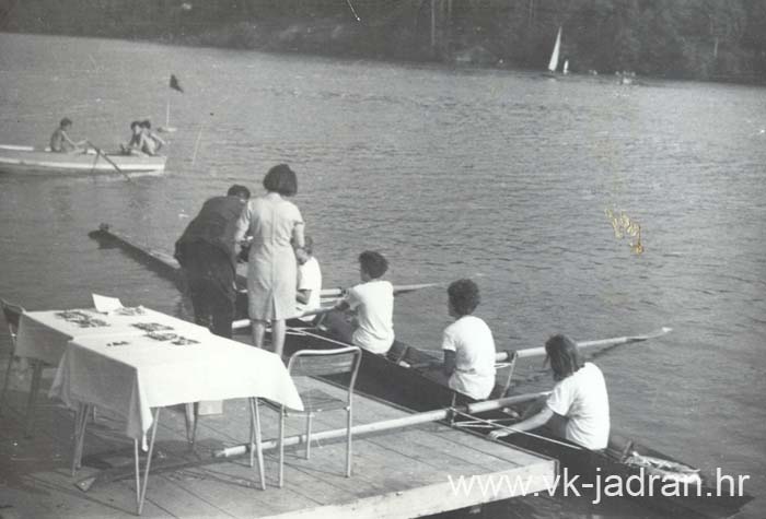 Maribor 19 7 1964 Jakasa Pavic Dobrovic Colic primaju zlatnu medalju