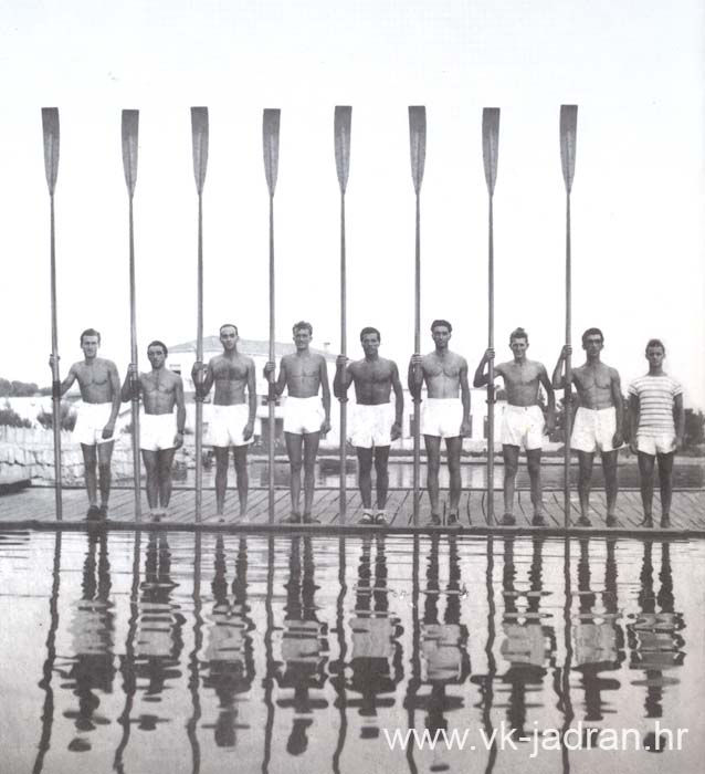 Prvi seniori nakon rata D. Grdovic, Vladovic, Skoric, B. Grdovic, Peric, Simunov, Aras, Ivic i korm. Dvornik, Zadar 1949.