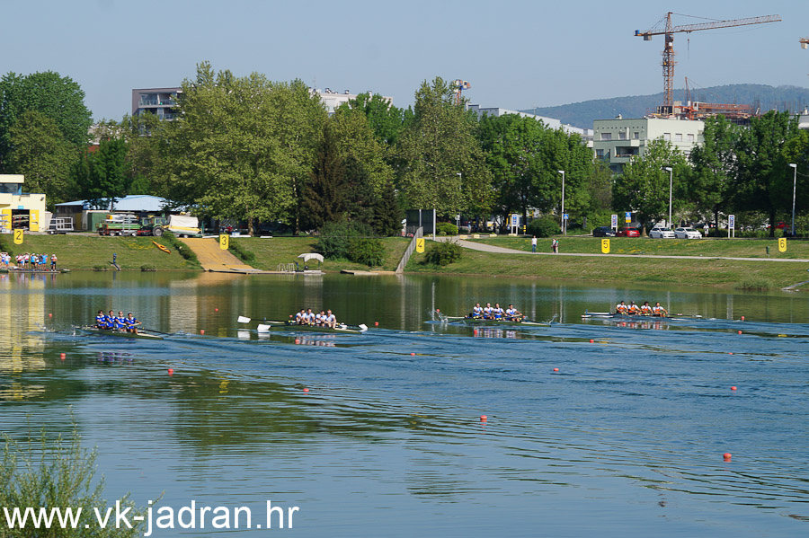 SONY SLT-A58 70-300mm F4-5.6             (c) Petar Milin