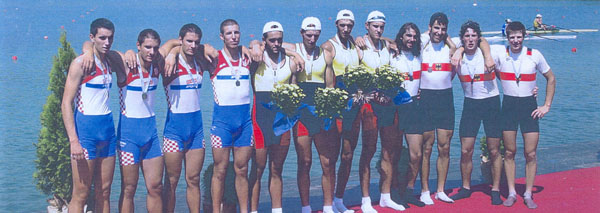 Četverac bez kormilara Josip Stojčević, Marin Begović, Branko Begović i Ivan Dukić na Svjetskom juniorskom prvenstvu u Barceloni 2004., srebrna medalja.